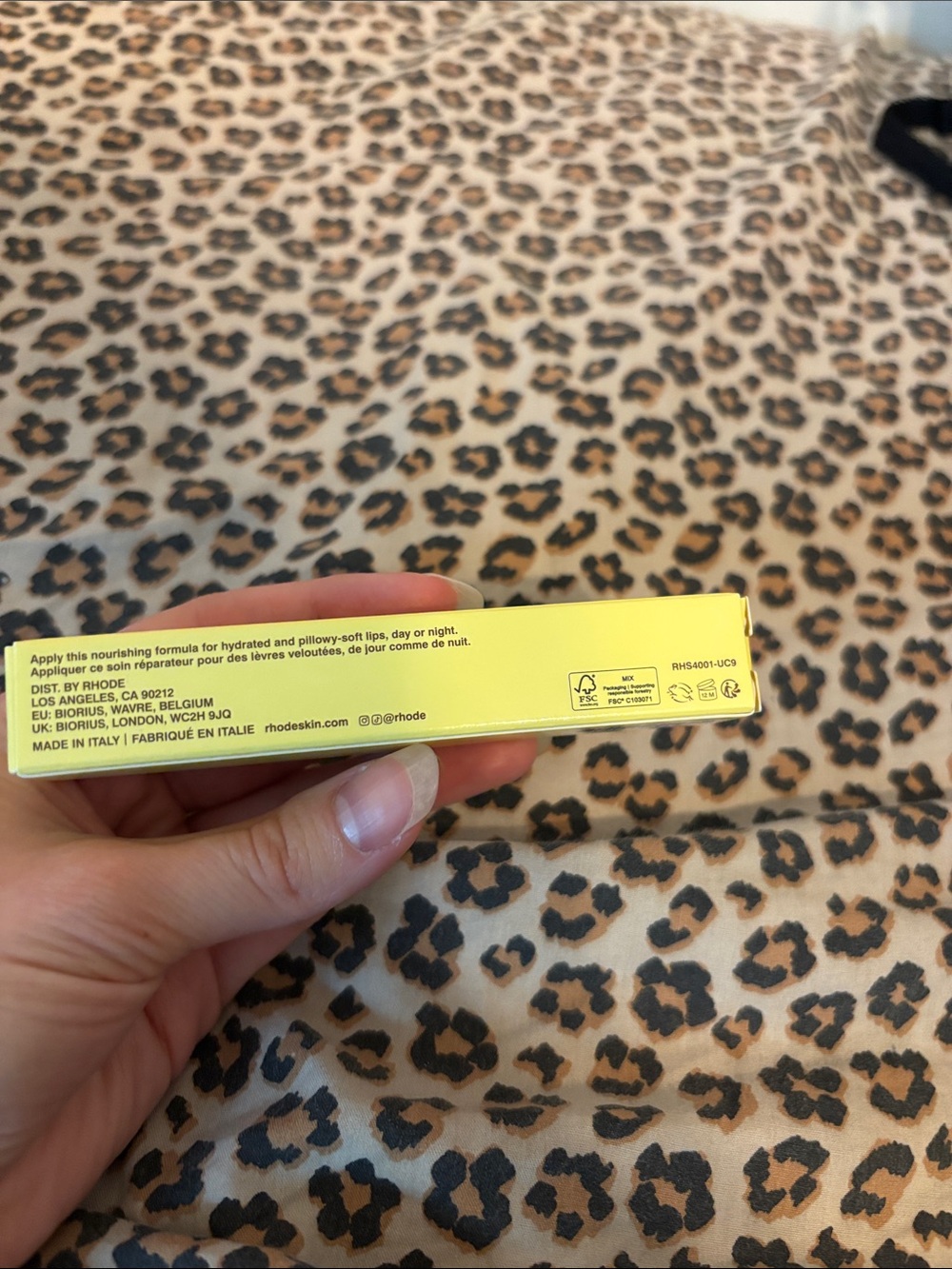 🤎🍌RHODE Caramelized Banana Peptide Lip Treatment- BIEBER x RHODE collab 🍌🤎 - Picture 3 of 8